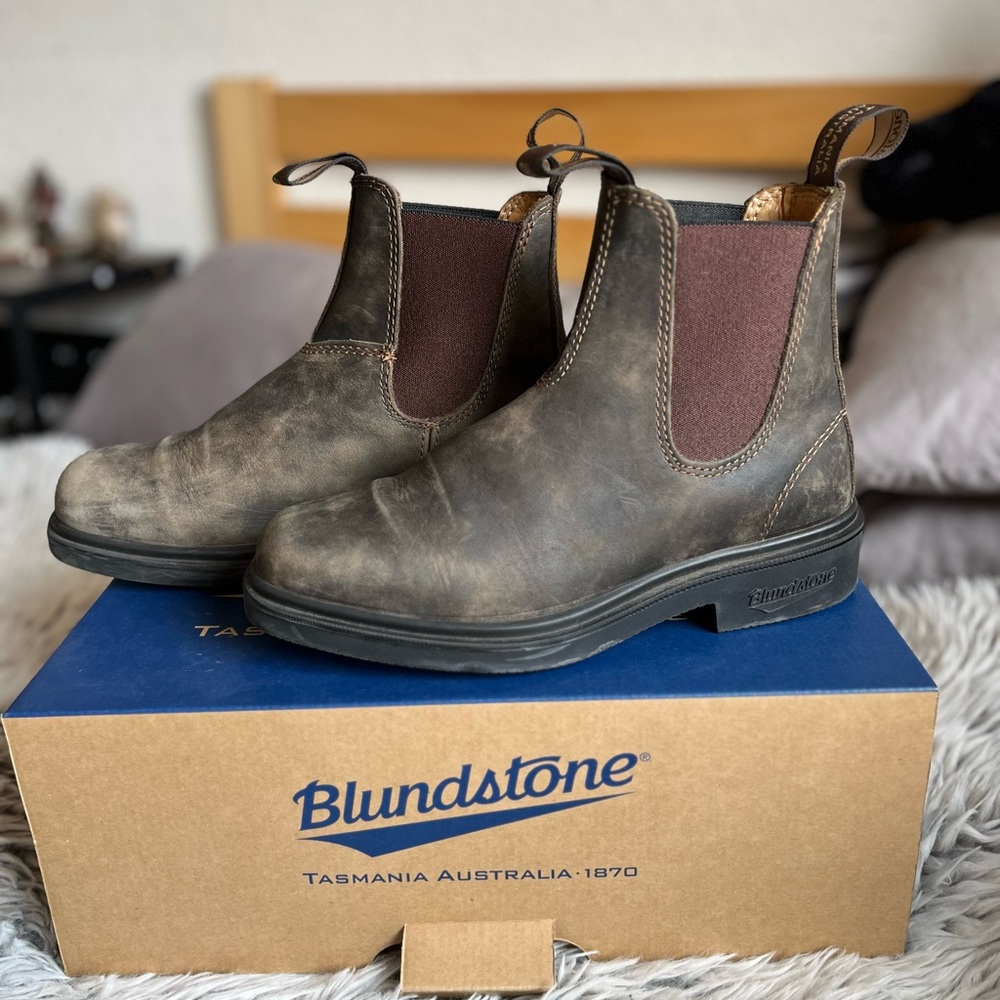 Blundstone Women’s Rustic Brown Leather Dress Boots